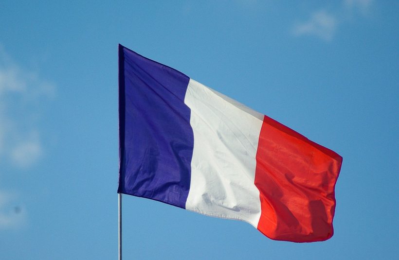 Commémoration du 8 mai : drapeau français